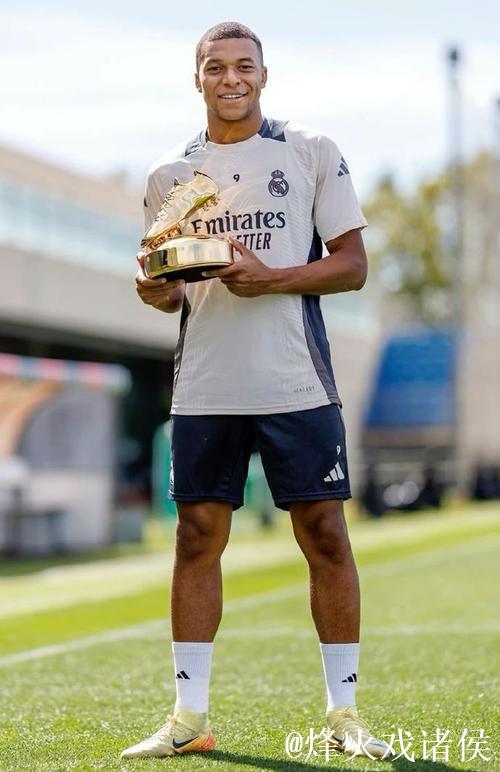 姆巴佩西甲生涯前50场打进47球,赛事历史仅次于48球的C罗 姆巴佩西甲生涯前50场打进47球,赛事历史仅次于48球的C罗